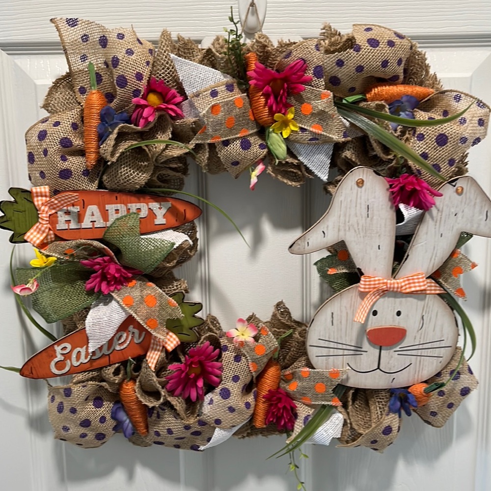 Burlap bunny square wreath